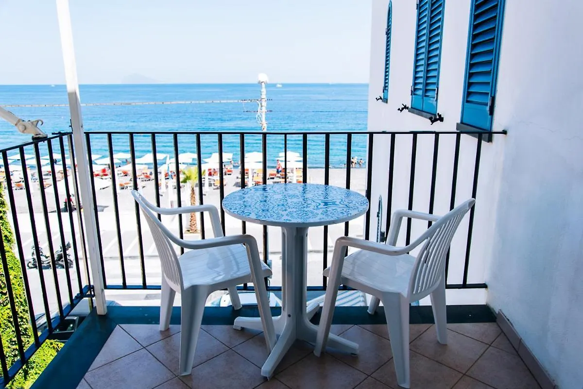 Mistral Residence Каннето 0*,  Италия