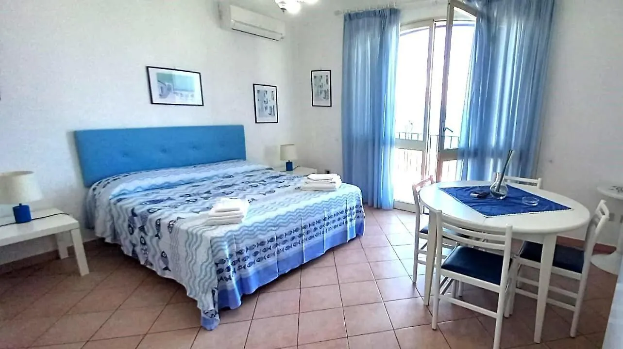Апартаменты Mistral Residence Каннето Италия