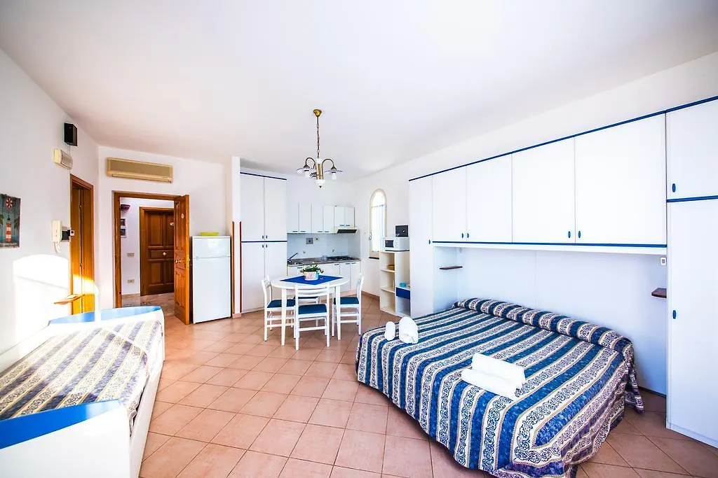 Mistral Residence Каннето