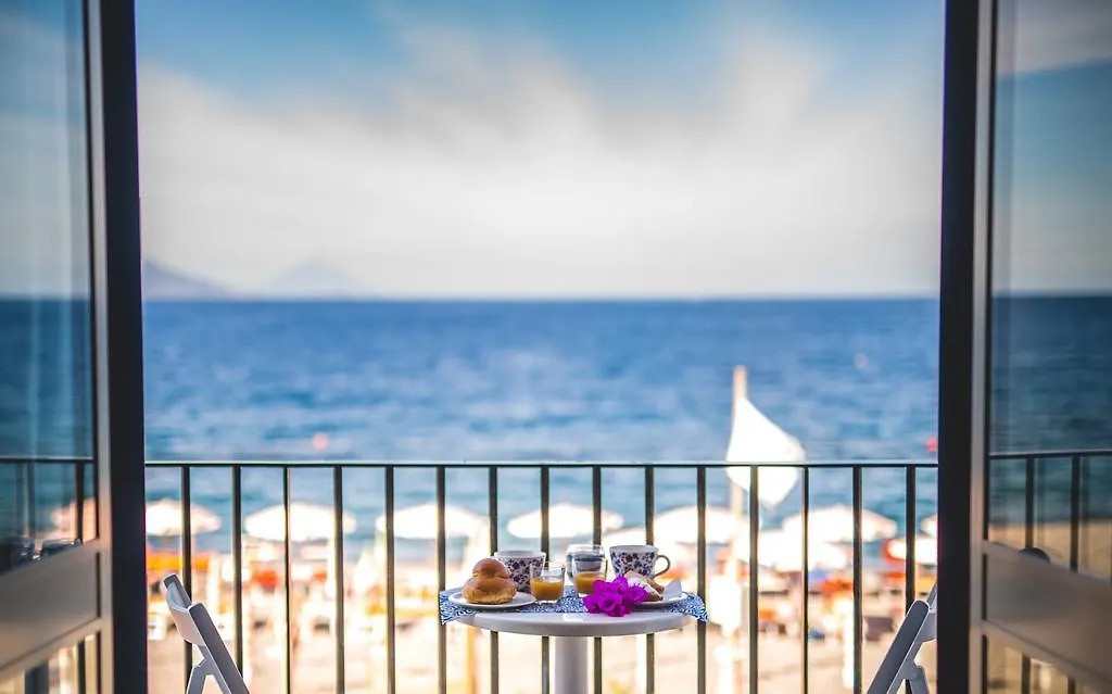 Апартаменты Mistral Residence Каннето
